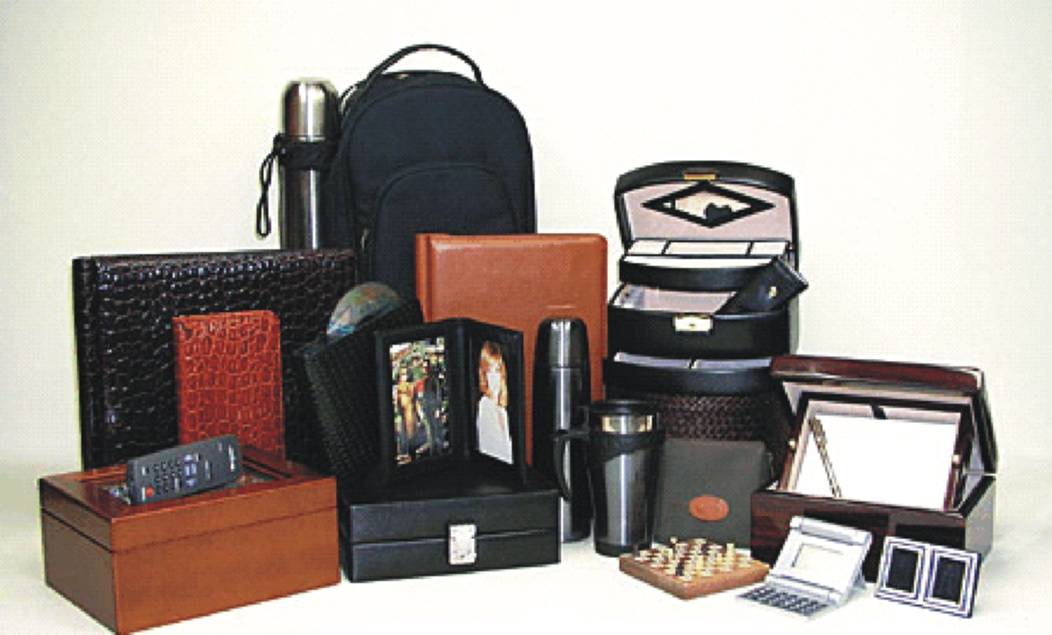 Top 10 Corporate Gifts That Impress: From Custom Gear to Luxury Items